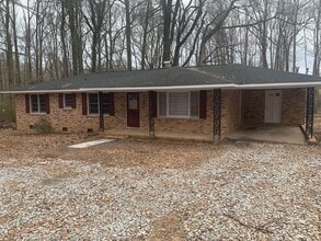 Building Photo - 2353 New Haven Church Rd