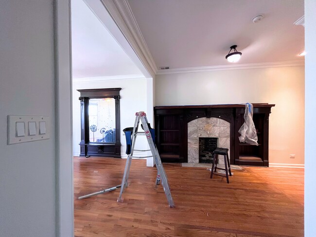 Building Photo - Prairie 4810-12  (HOA - NO REPAIRS TO COMM...