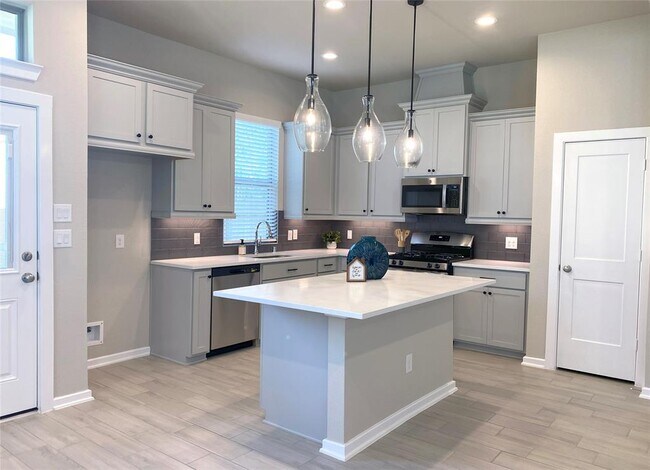 Building Photo - 308 N Spotted Fern Dr