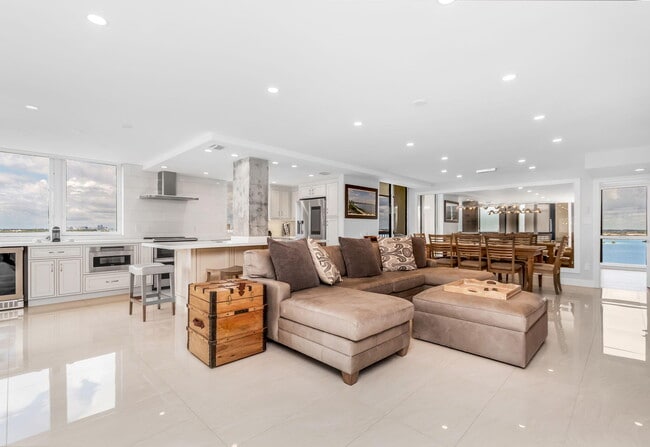 Foto del edificio - 5380 N Ocean Dr