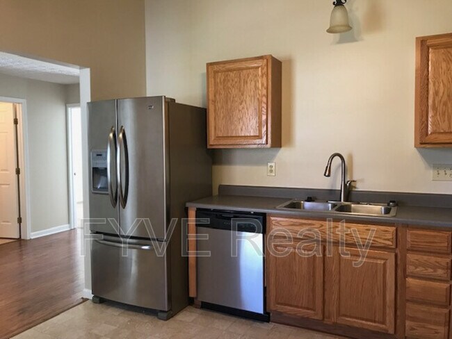 Building Photo - 129 Lofton Cir