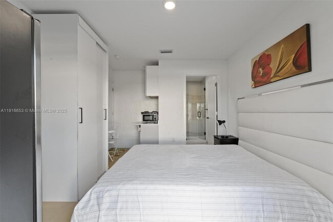 Foto del edificio - 275 NW 13th Pl