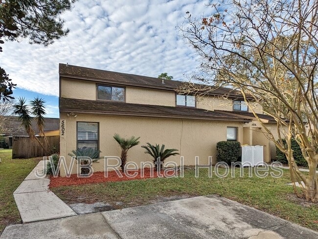 Building Photo - 5602 Pinebay Cir S
