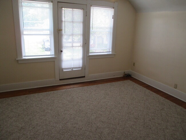 Building Photo - 3202 French St