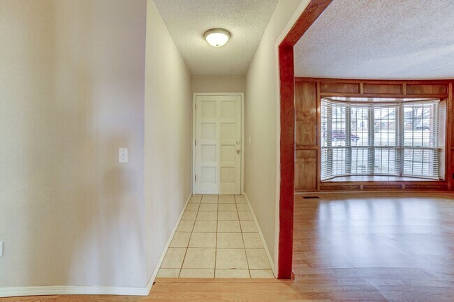 Foto del edificio - 3 Bed / 2 Bath in Broken Arrow!