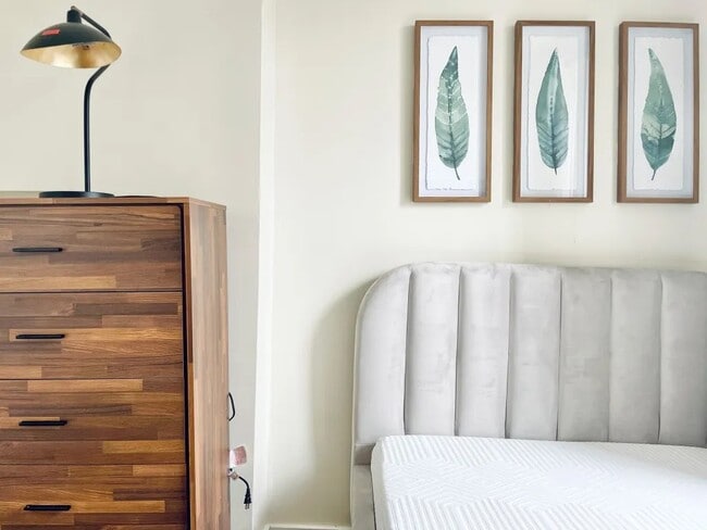 Photo - Furnished room/NOT APARTMENT