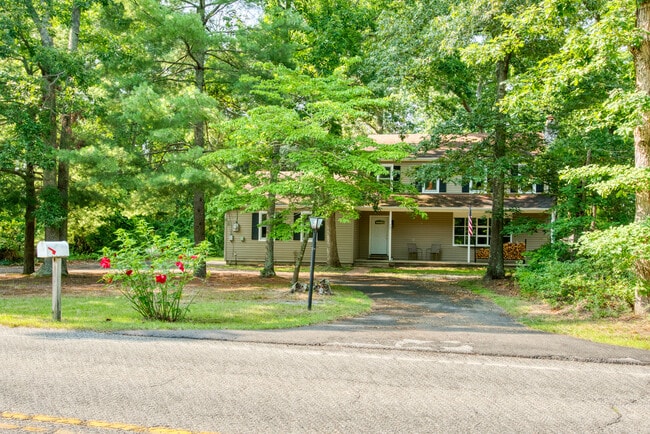 Building Photo - 505 Chestnut Neck Rd