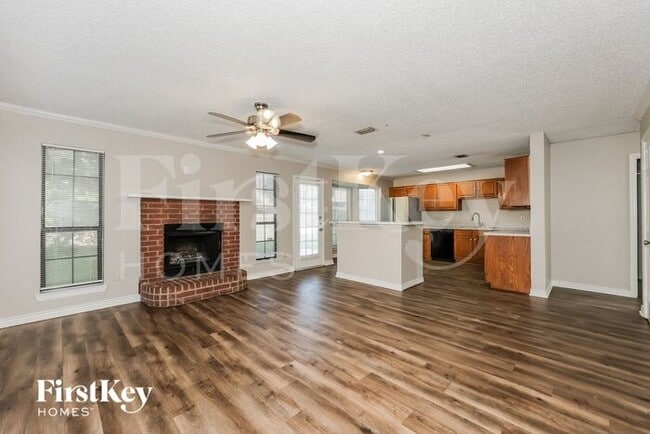 Foto del edificio - 1523 Stratford Dr