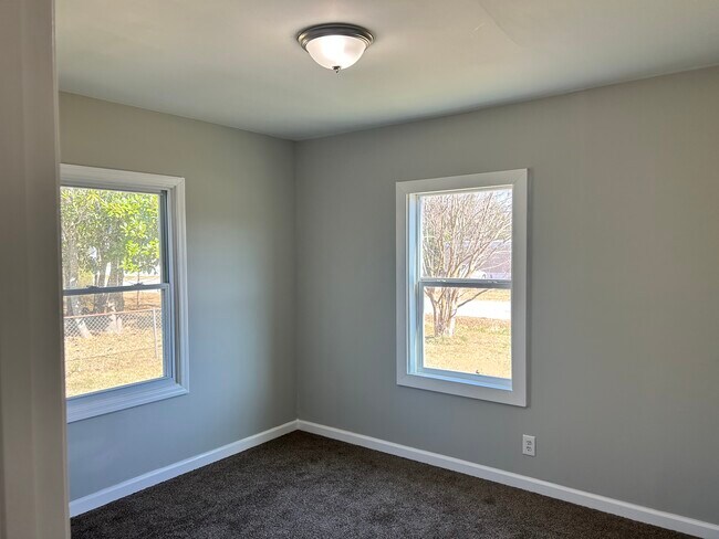 Foto del edificio - 762 Tallman Cir