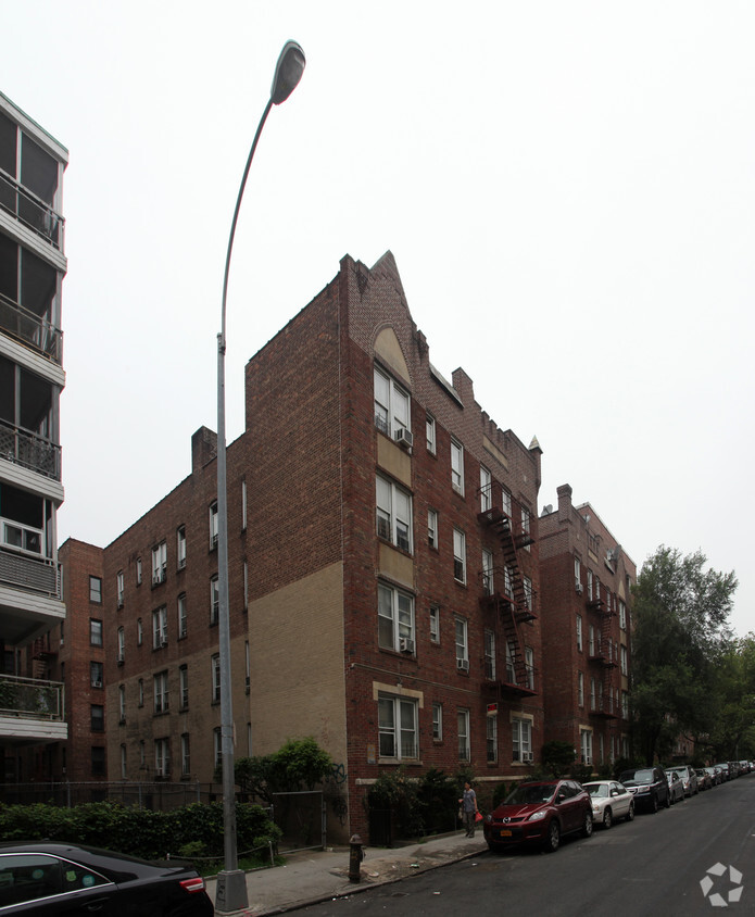 Primary Photo - 140-19 Beech Ave
