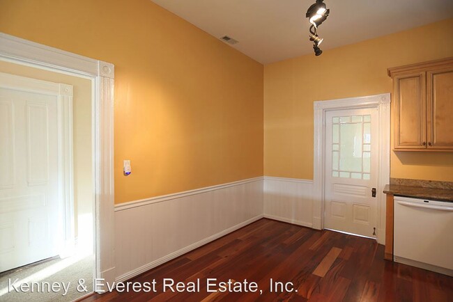 Building Photo - 3 br, 1 bath Apartment - 327 Noe Street