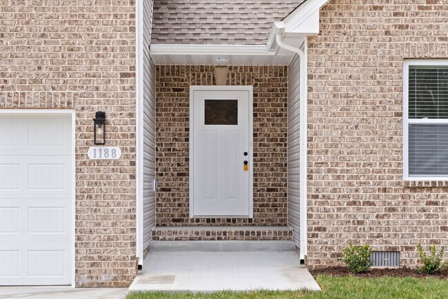 Foto del edificio - 1188 Ross Farms Blvd