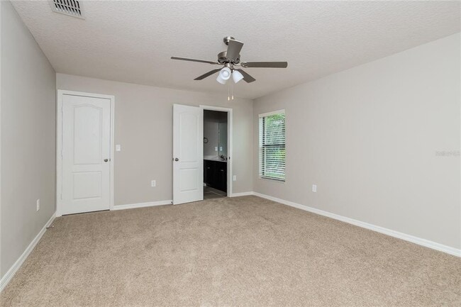 Foto del edificio - 163 Violet Ct