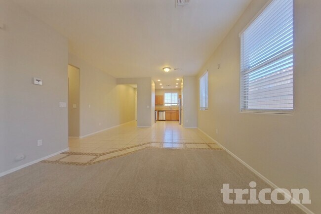 Foto del edificio - 17350 W Woodlands Ave
