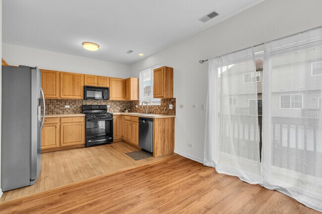Foto del edificio - 1084 Ellsworth Dr
