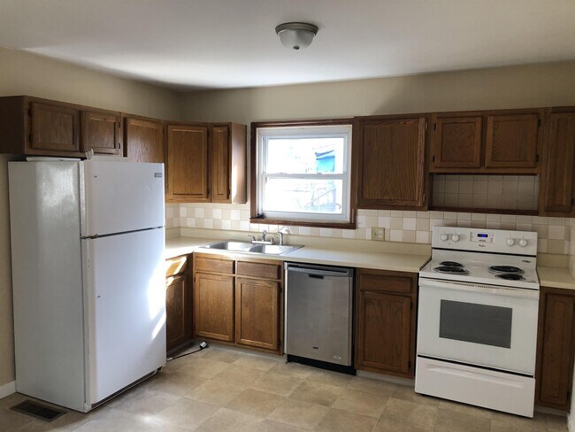 Building Photo - 7404 Sabre Ave