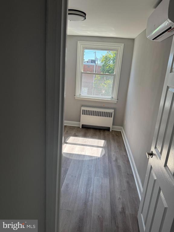 Building Photo - 928 Durard St