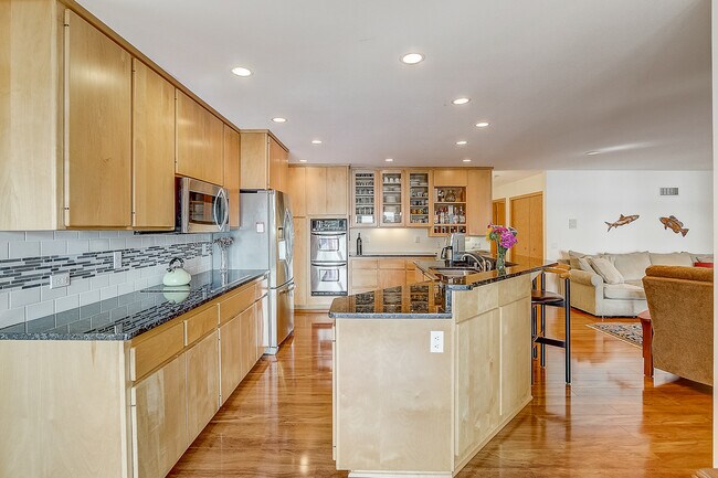 Foto del edificio - 4216 Morris Park Rd