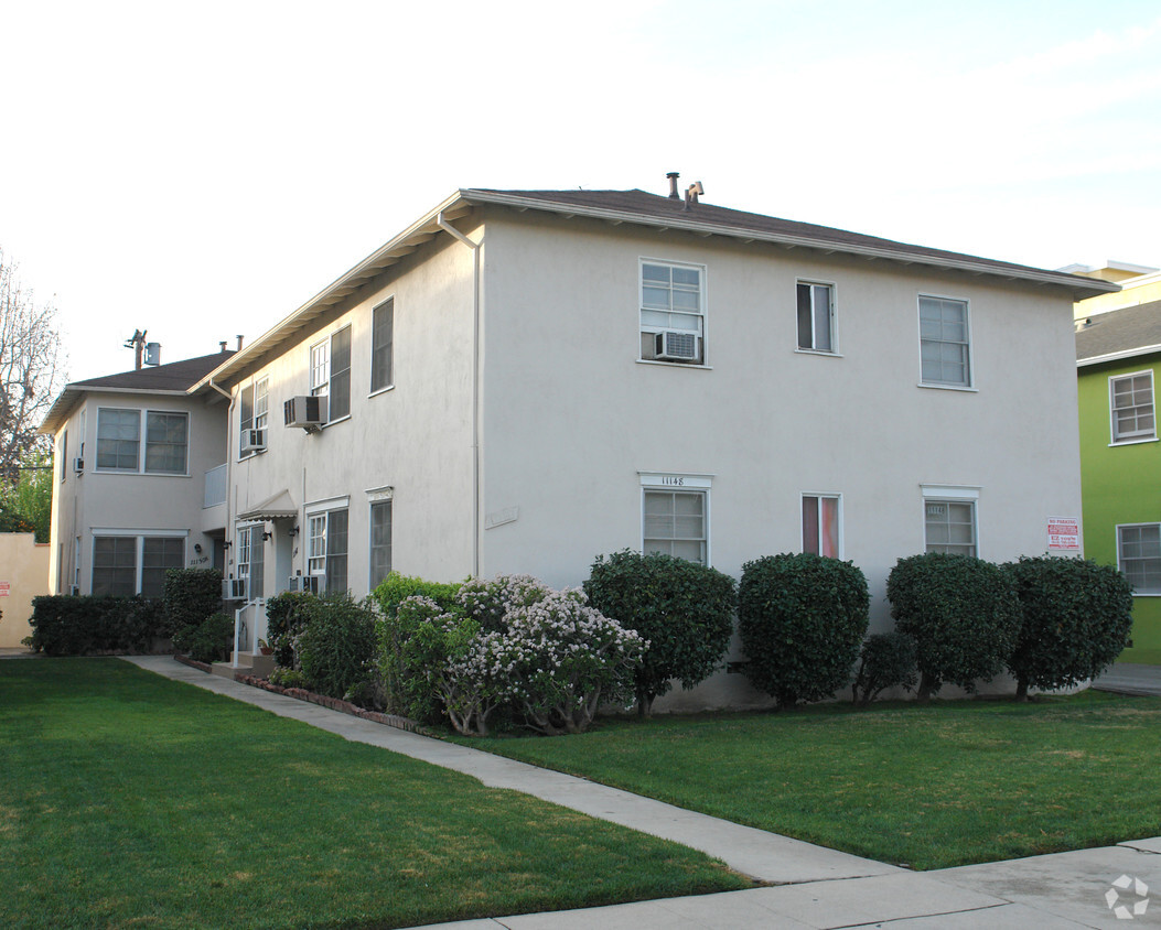 Primary Photo - 11148 Morrison St