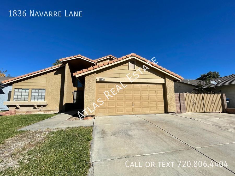 4 Bedroom Home with POOL and RV P... House Rental in