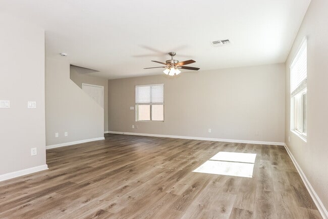 Foto del edificio - 10857 E Carol Ave