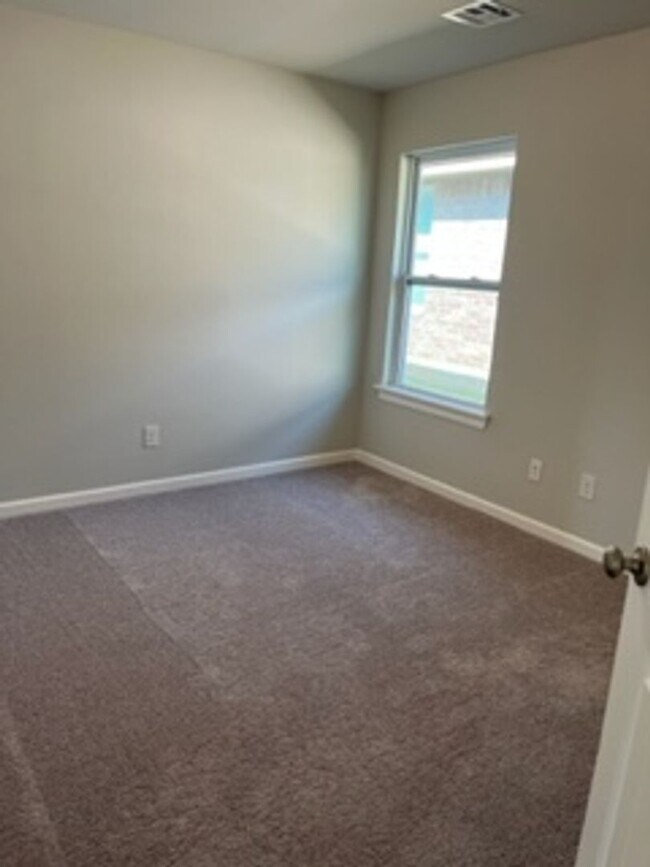Building Photo - Enchanting New Home