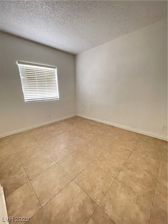 Building Photo - 5675 E Lake Mead Blvd