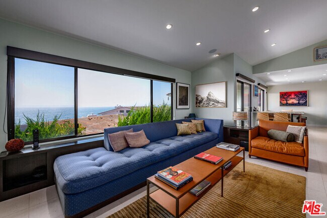 Foto del edificio - 6789 Shearwater Ln