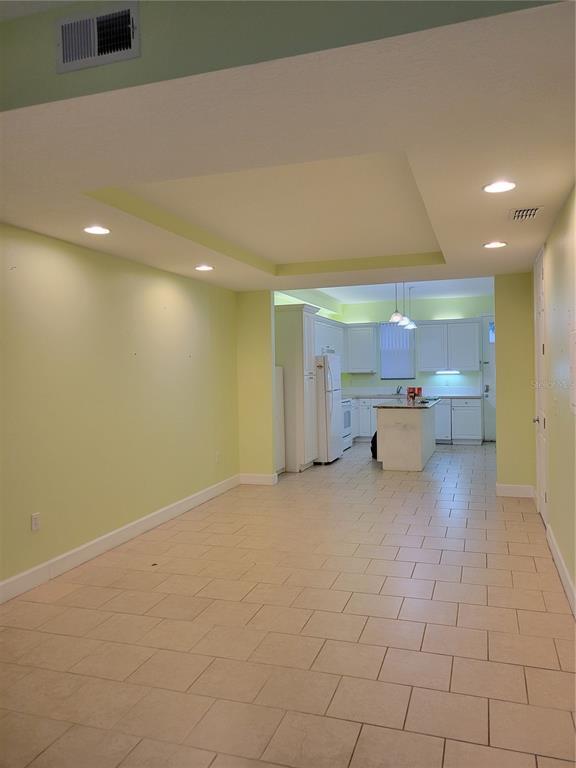 Building Photo - 2025 Piedmont Ln