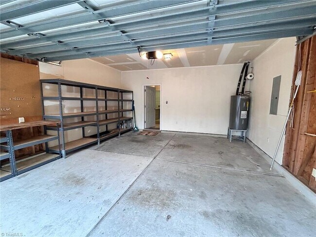 Foto del edificio - 7807 Braefield Dr