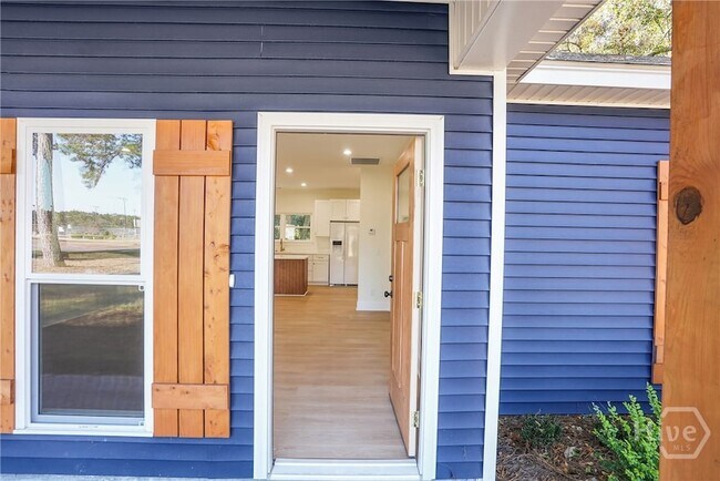 Foto del edificio - 309 Honey Ridge Rd