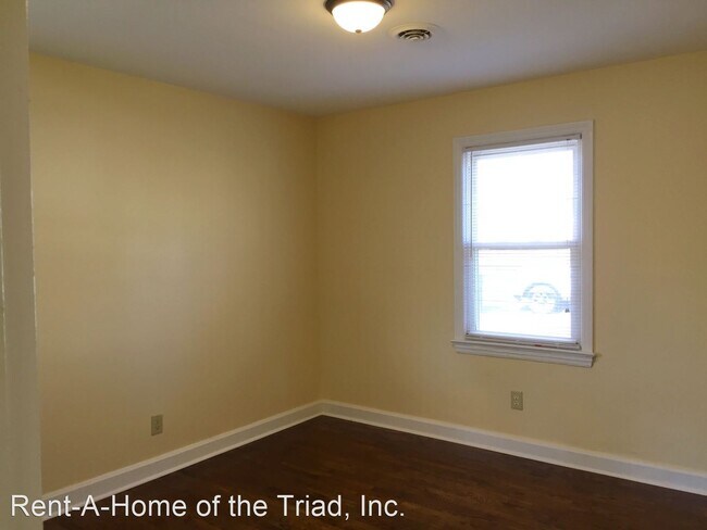 Building Photo - 3 br, 1 bath House - 4323 Cornell Avenue