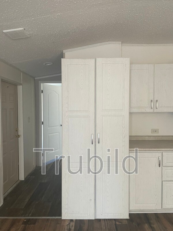 Foto del edificio - 94 Lone Pine Ln