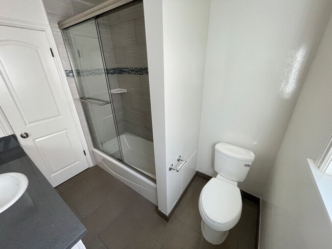Interior Photo - 9612 Lucerne Ave