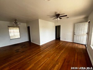 Foto del edificio - 619 Shadywood Ln