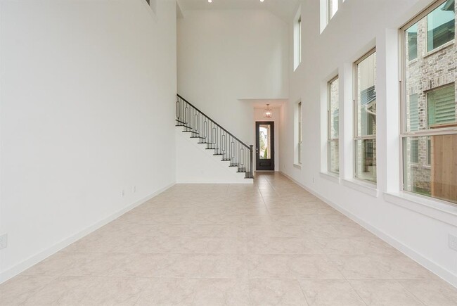 Building Photo - 6551 Scarlet Pond Ln