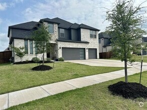 Building Photo - 9592 Summit Hills Dr