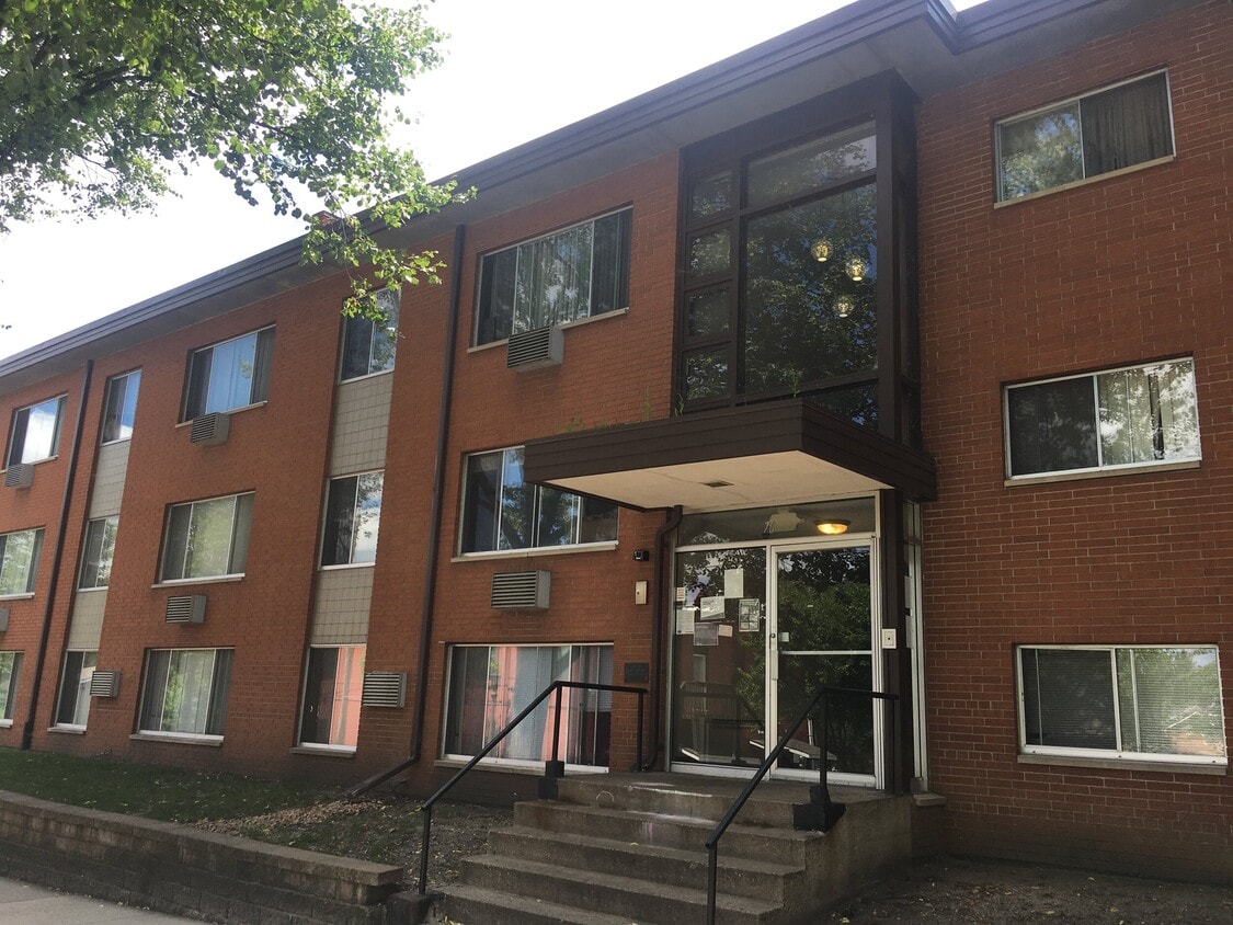 Primary Photo - 76 Stevens St W