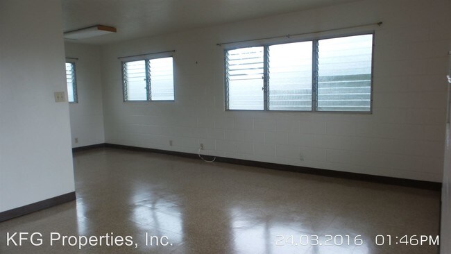 Building Photo - 175 Lakeview Cir
