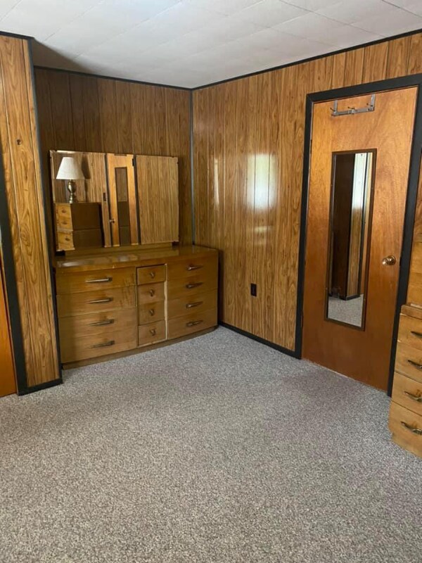 Foto del edificio - 206 Thompson Ave