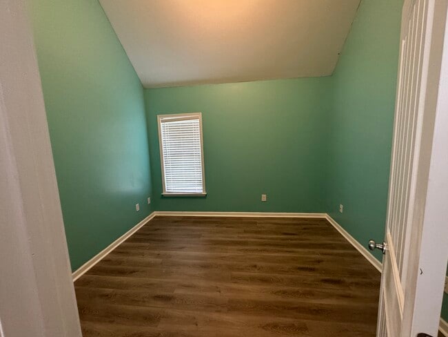 Building Photo - 3098 Glencorra dr