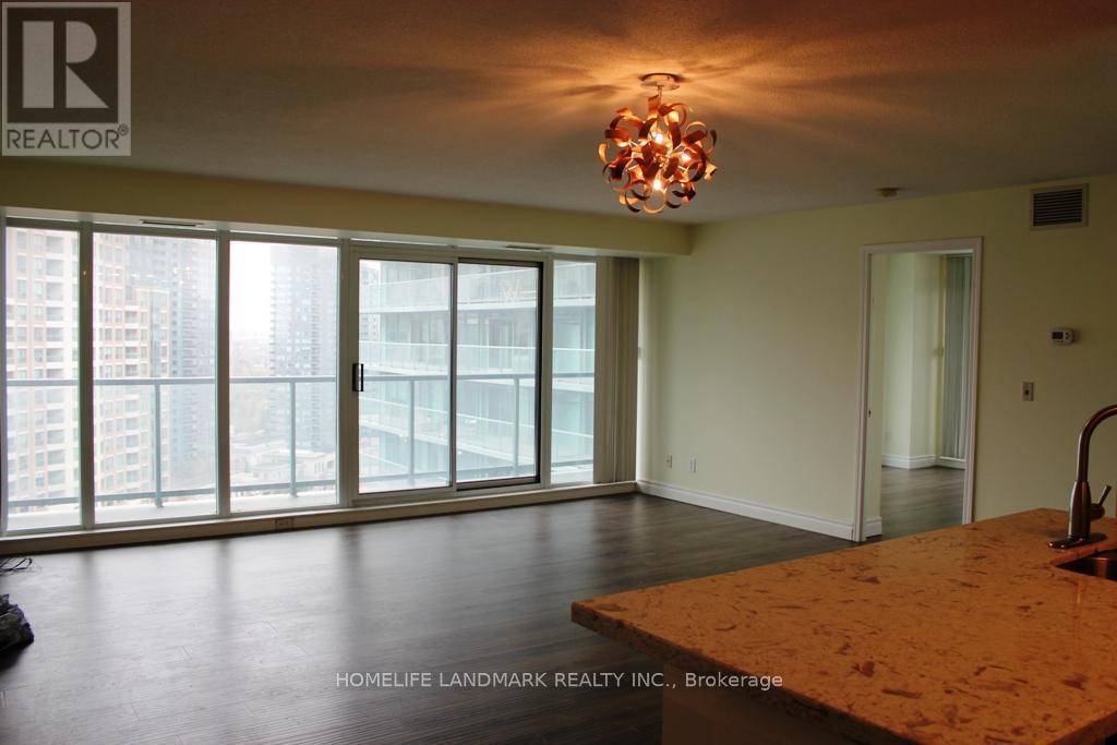 Primary Photo - 5500-5500 Yonge St