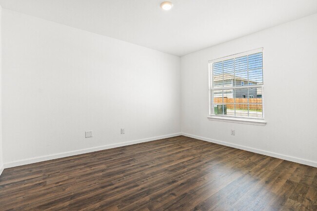 Foto del edificio - 11010 Pinkery Key