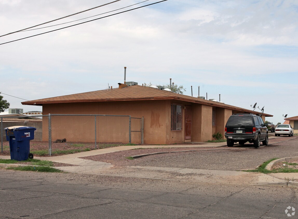 Building Photo - 7122 S Missiondale Rd