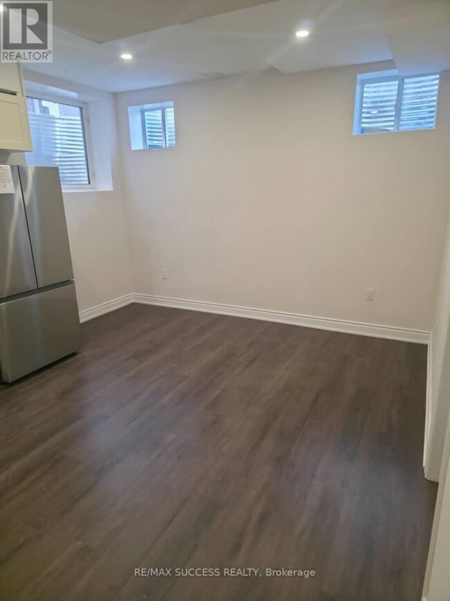 Building Photo - 1407 Hearns Pl