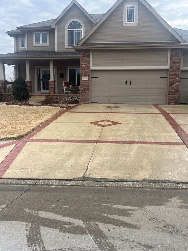 Photo - Bellevue Home For Rent!