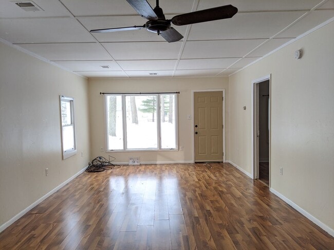 Building Photo - 54 S Sheridan Dr