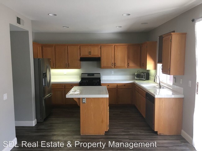 Building Photo - 4 br, 3 bath House - 32627 Willowvail Circle