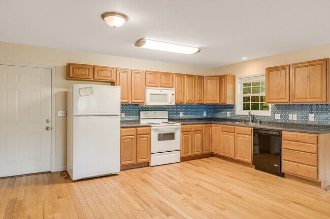 Foto del edificio - 3-Bedroom Home in West Asheville with Fenced-In Yard