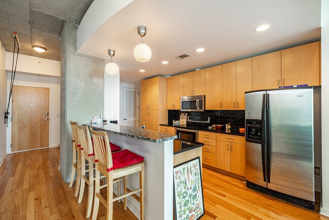 Foto del edificio - 777 N Ashley Dr